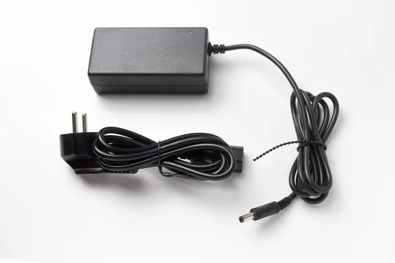 12V 8.2A — FPOW-VR100-12, view 2